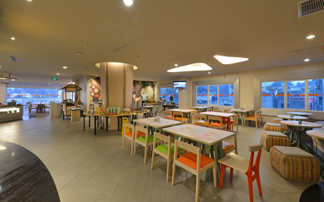 HARRIS Hotel & Conventions Ciumbuleuit Bandung