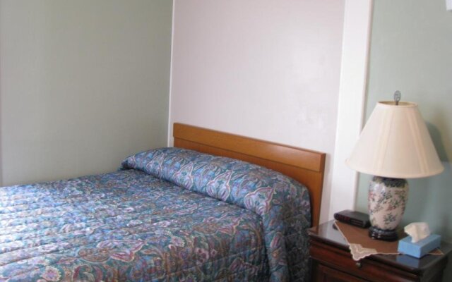 Colonial Inn & Creamery