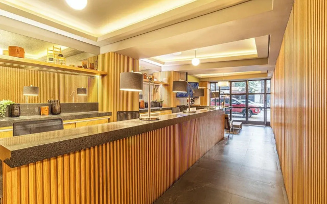 Casa Londres by Kukun