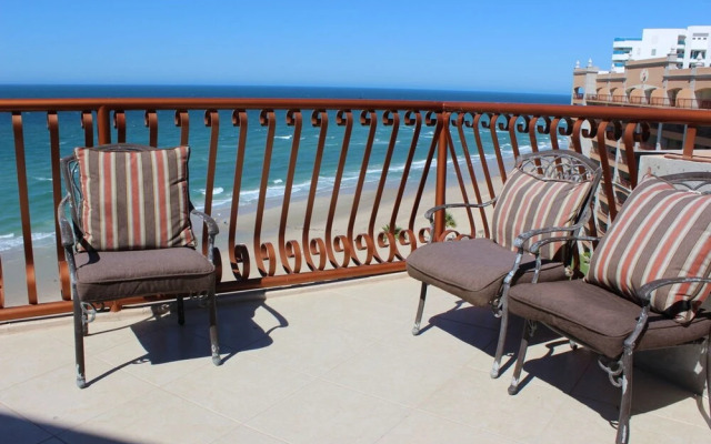 Sonoran Sun 3BR Deluxe SE 1007-v by Casago