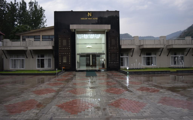 Green Palace Guest House