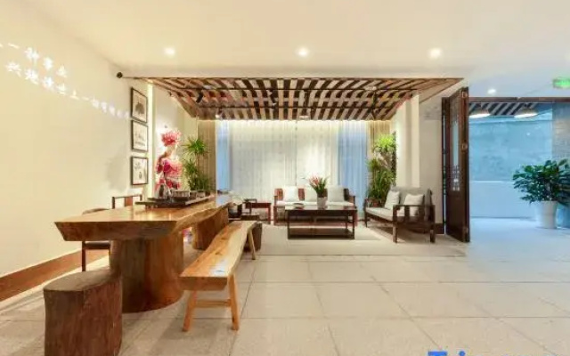 Phoenix Qingcheng Mountain Water · Courtyard Viewing Homestay