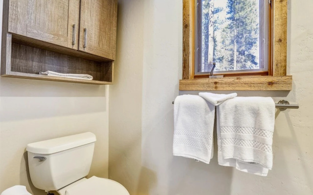 Red Feather 5 Bedroom Home by Redawning