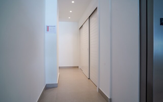 Luxury 3 bedroom apartment at the beach