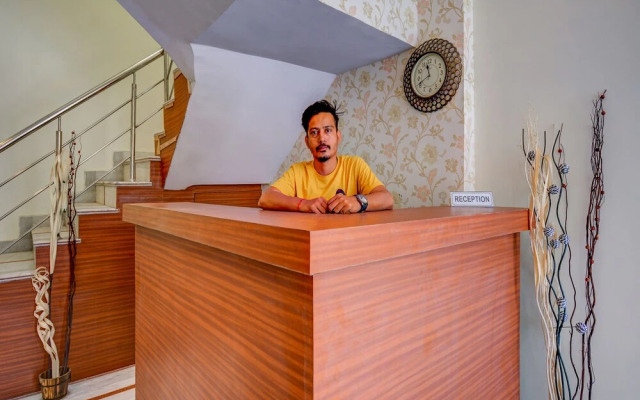 OYO Flagship 22942 Hotel Opal