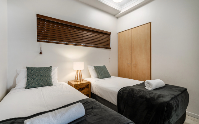 Rolling Surf Resort – Guest Rooms – Kings Beach