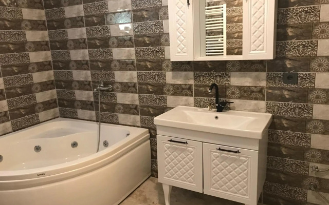 Yedigoller Hotel & Restaurant