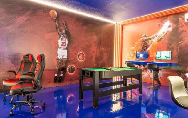 7650 Spacious House With 6BD