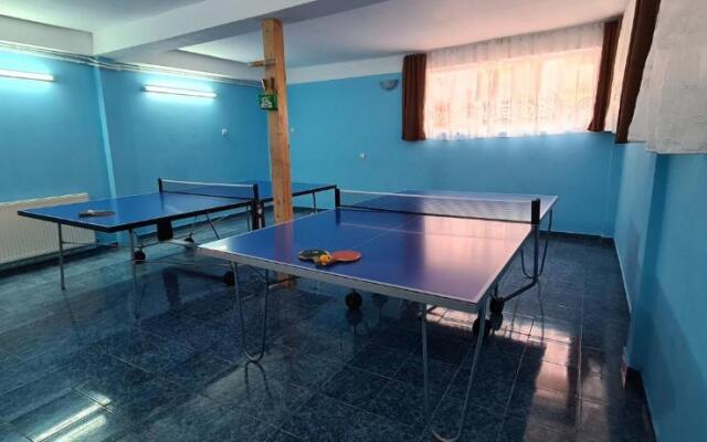 Hostel Voineasa