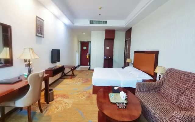 Kam · Tak · Yil Hotel