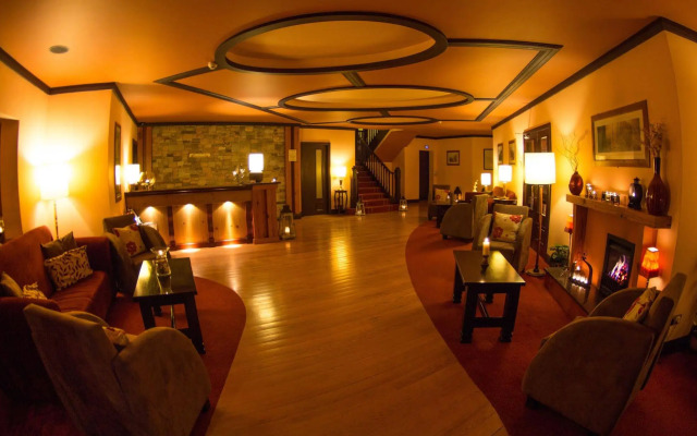 Waterfront House & Restaurant