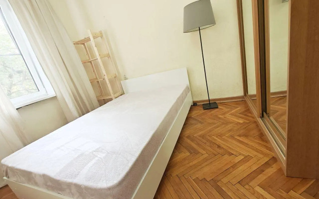 Apart Saray на улице Врубеля 10