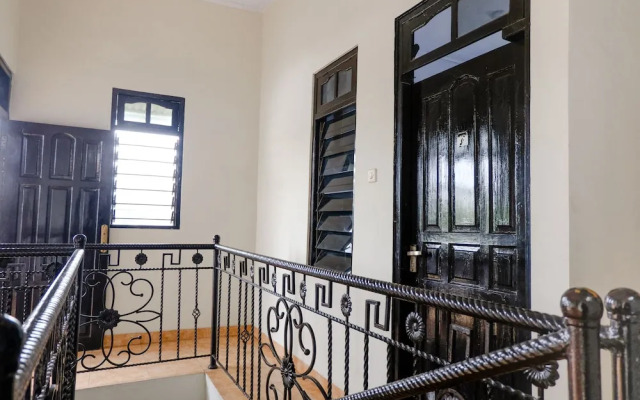 Spot On 2723 Gatsu Kost