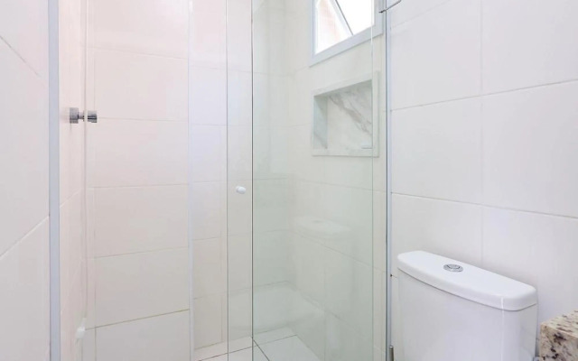 Apartamento térreo maravilhoso com mezanino para 10 pessoas