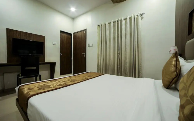 OYO 4186 Hotel Oyster