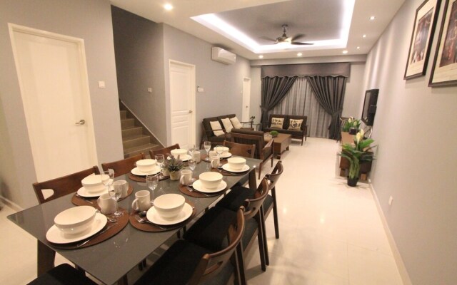 Ian's Genesis Townhouse