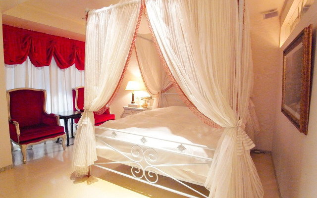 V Hotel - Adults Only