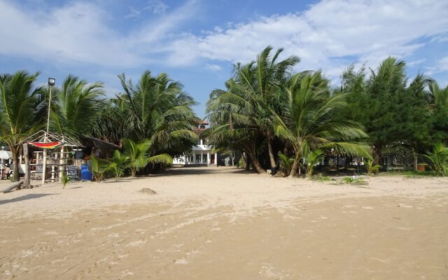 Moragalla Beach Home Guesthouse (Newly opened hotel)
