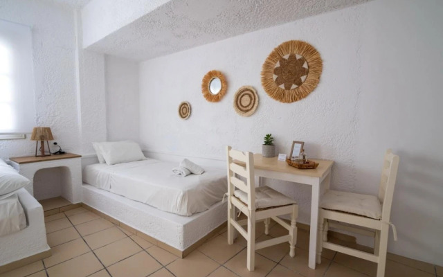 Hesperia Apartments