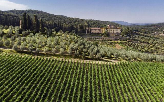 This beautiful apartment in a small Tuscan house.