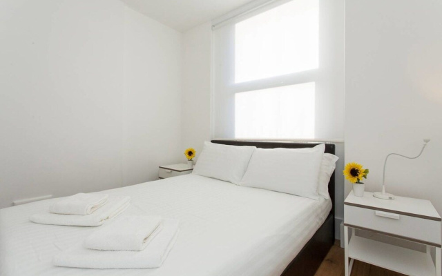Sleek 2BR flat in Hither Green, by Mountsfield Park