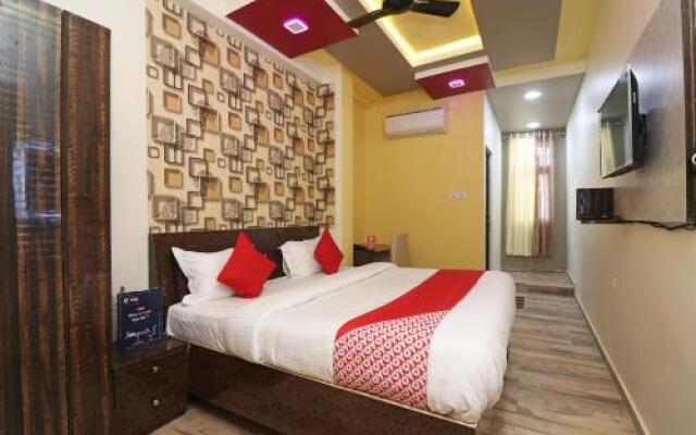 Collection O 24604 Hotel GMC Grand Luxury Stay