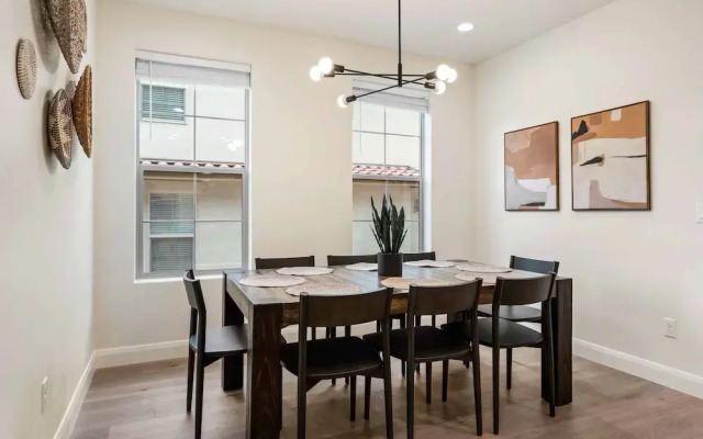 Red Rock Adventures 4 Bedroom Townhouse