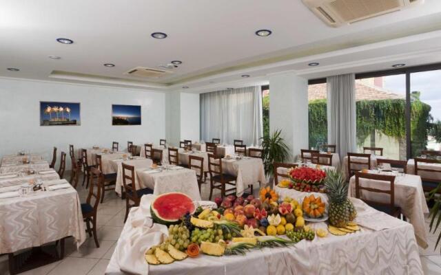 Hotel Acrux