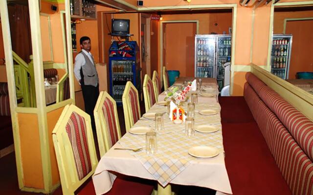 Hotel Umesh (Near Nani Daman Beach)