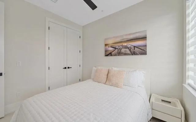 Coastal Moderne 2 Bedroom Townhouse