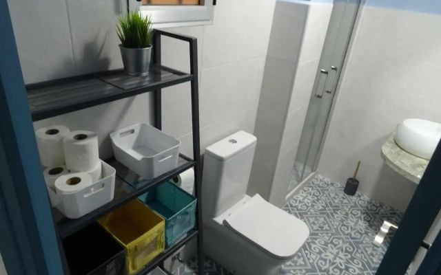 APARTAMENTOS EL SOL-Apartamento reformado a 20 metros del mar.