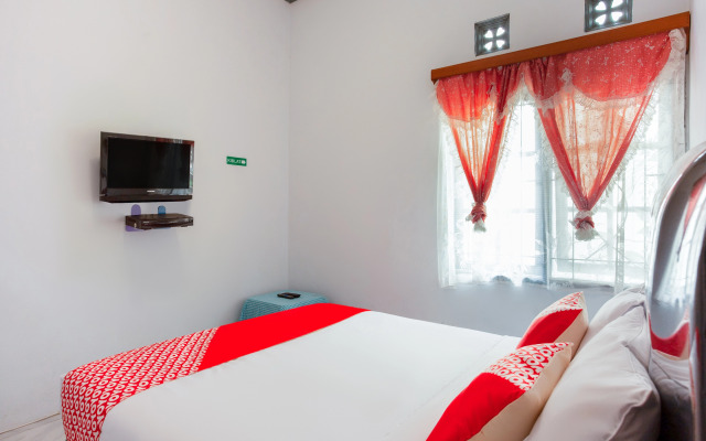 Putri Residence Syariah by OYO Rooms