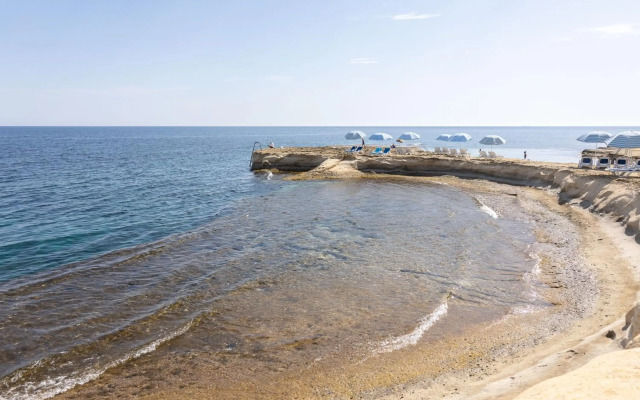 Calypso Hotel