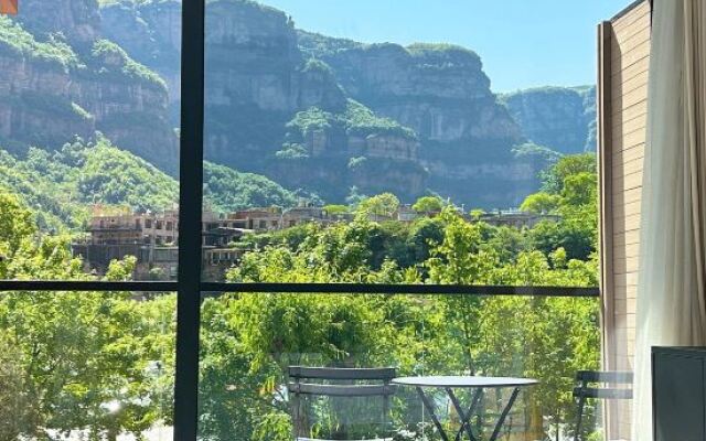 Linzhou Tingjian Shanchuan Hotel (Shibanyan Town)