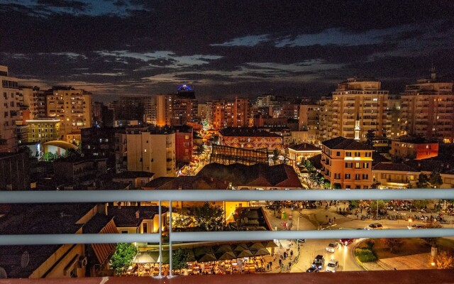 Lovely 1- Bedroom Apartm, Huge Balcony, Lovely View