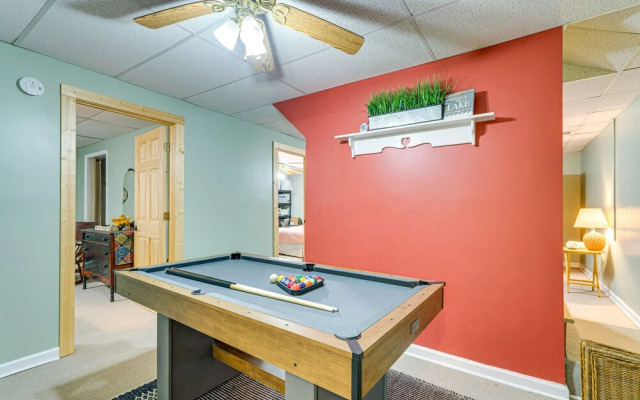 Pet-friendly Hiawassee Cabin w/ Lake Views & Sauna