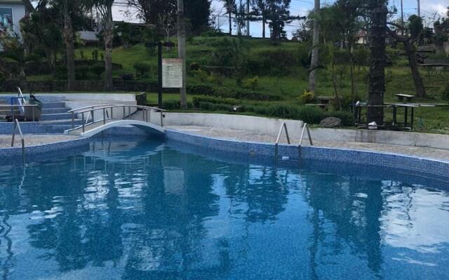Honeymoon Suite