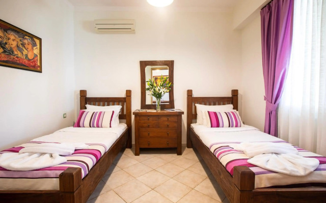 Kastro Apartments