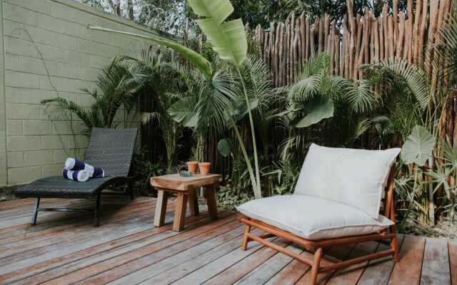 Bungalos Village 107 By Lockey