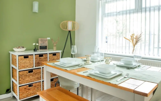 Charming 3 bed House in Wollaton, Nottingham