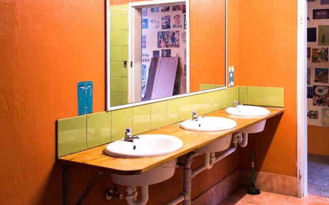 Jump Inn Alice Budget Accommodation