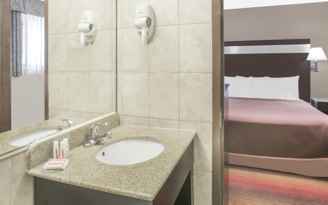 Days Inn By Wyndham Brooksville/Dade City