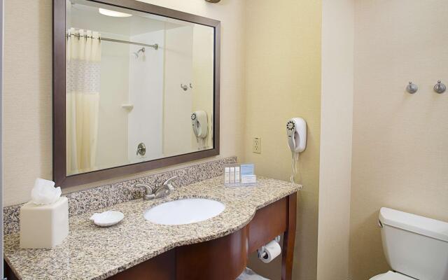 Hampton Inn & Suites Lancaster