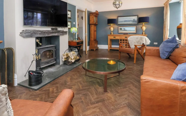 The Manor House Skerry Vore