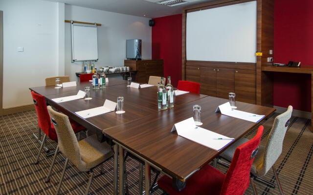 Holiday Inn Express Glasgow Airport by IHG