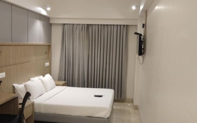 Seasons Hotel