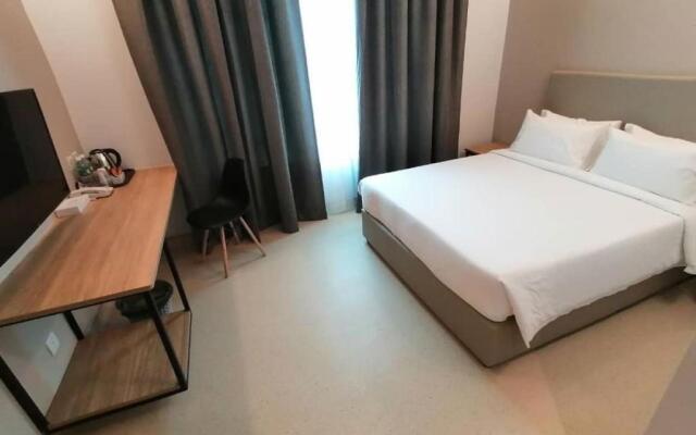 Serapi Verdure Hotel