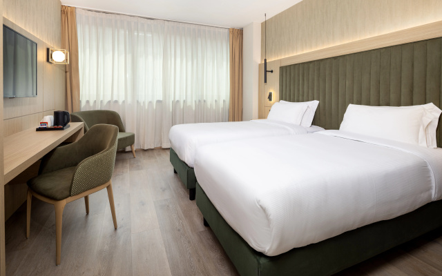 Holiday Inn Naples by IHG
