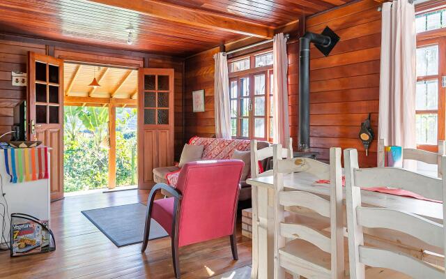 Chalé aconchegante em meio à natureza SBC517