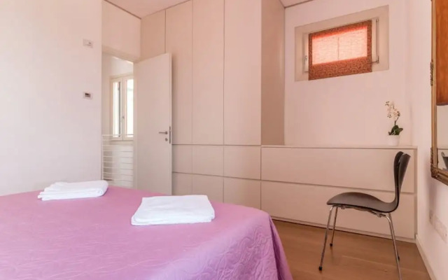 Canal View Apartment